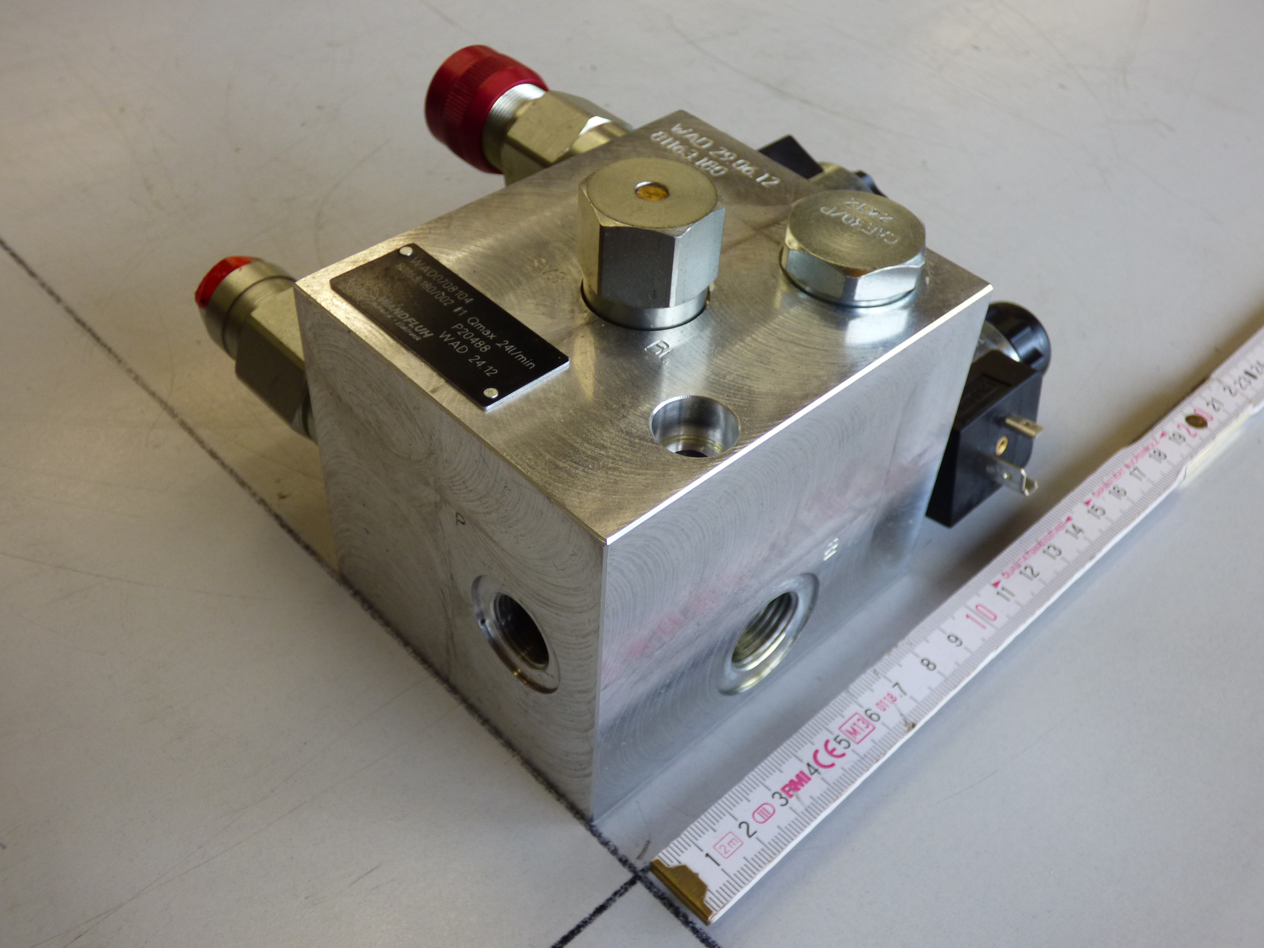 распределительная гидрокоробка Wandfluh 81163.180