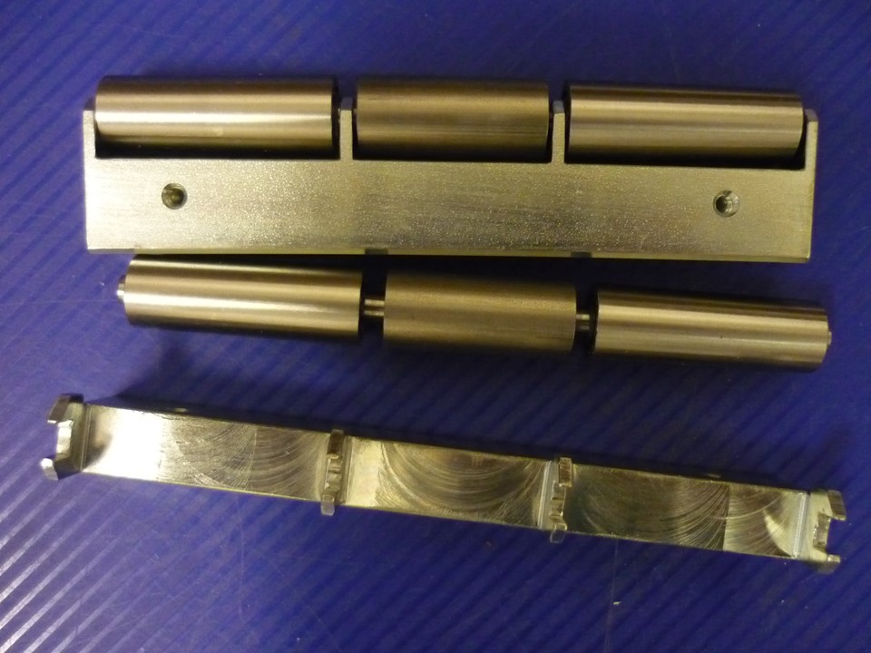 Петля дверная 10776737 D=16/GB=120 мм