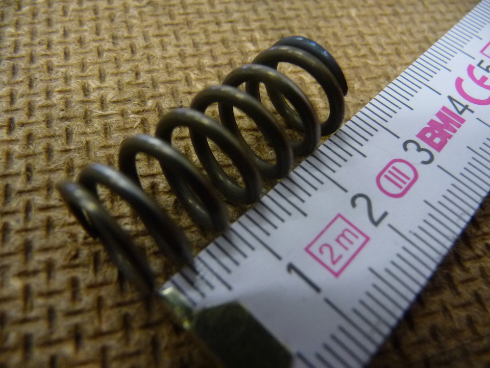 Пружина сжатия CS-NC 1,6X8,4X27 6062