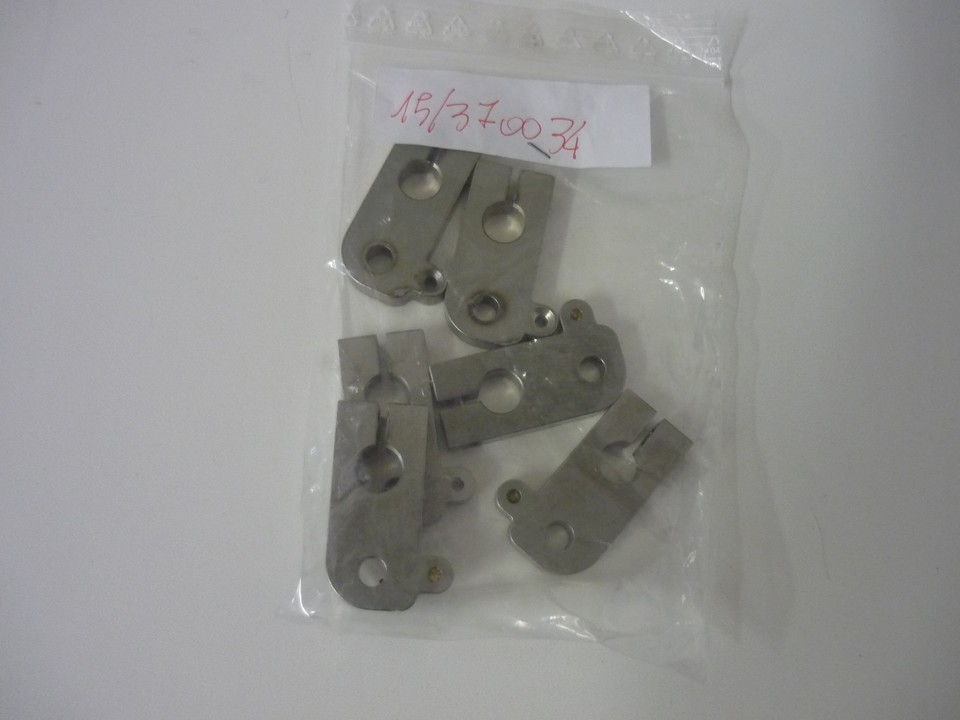 Пластина 15/370034 поз.11