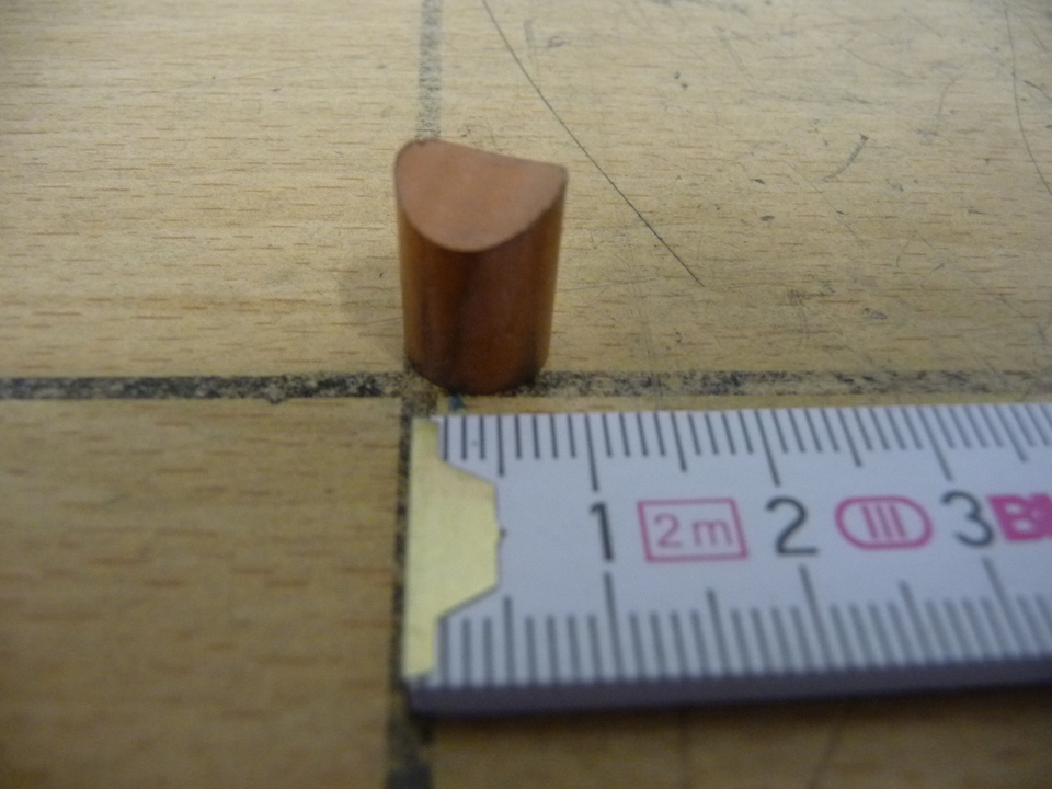 Контактный уголек B140