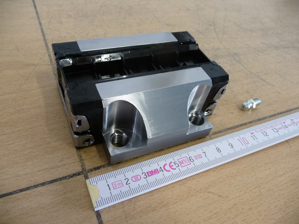 Каретка R16517142Z