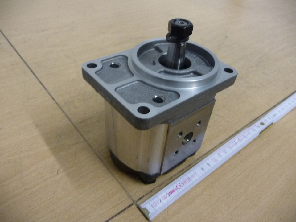 Насос гидравлический PARKER, Тип 3349111154, Производительность 16,000 cmі, Давление 250,00 bar