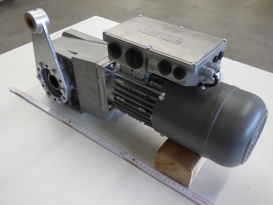 Мотор-редуктор Typ GKR05-2M SAR 071C42 Motor-Code MDEMABS071-42C0C