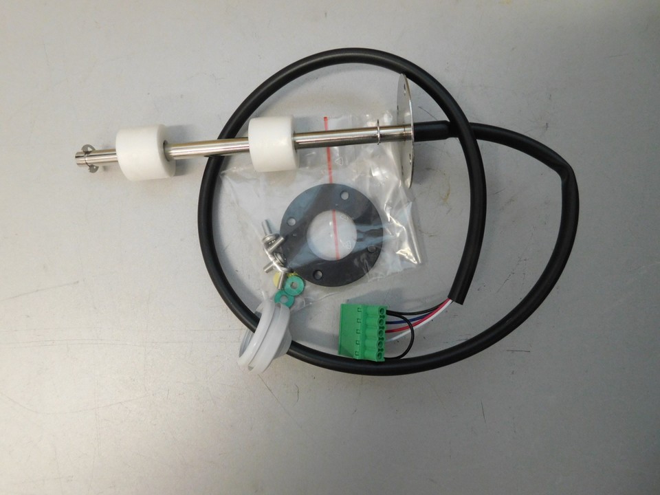 Поплавковый выключатель kpl. для HC12-27, HC03-09 до 06/2014 года изготовления состоит из: ((поплавковый выключатель, зижим 5-контактный, уплотнение 1x большое, 4x малый, Iso-шланг))