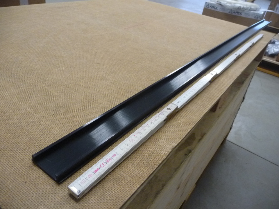 Линейная щетка руководство работая бок A = 1650 мм für BIP 46, BIL 46