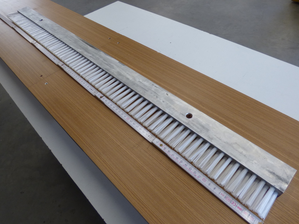 Планка со щетками Поз.№56