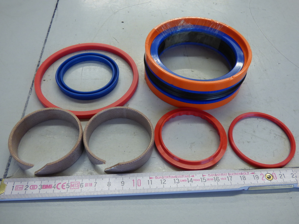 Комплект уплотнений для гидр.цилиндра ø100х050