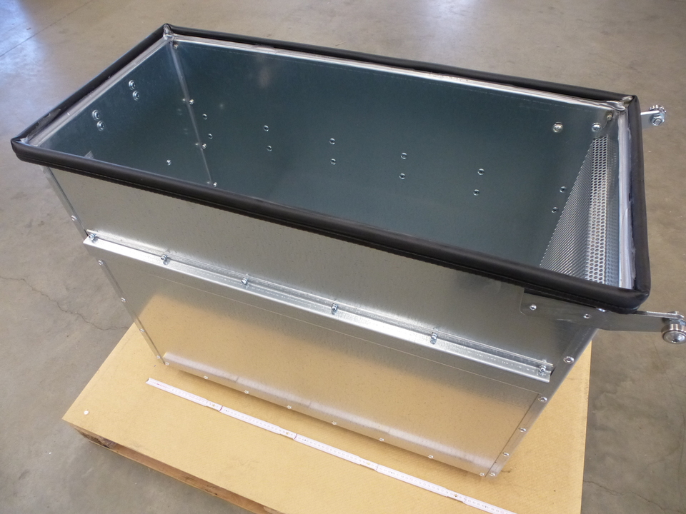 Контейнеры для сбора пыли передвижного пылеуловителя HÖCKER POLYTECHNIK Vacumobil VT 160