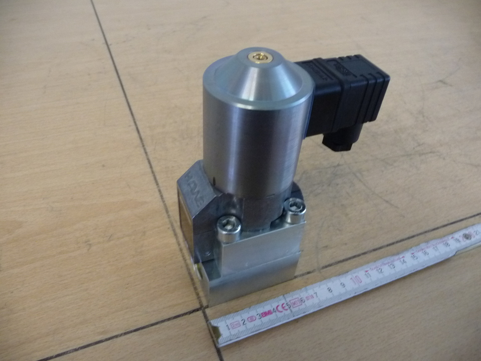 Клапан гидравлический G3-2 R1/2 24V 7000 1740-00 HAWE