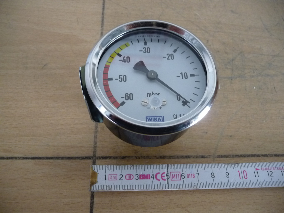 Манометр на воздуходувку WIKA