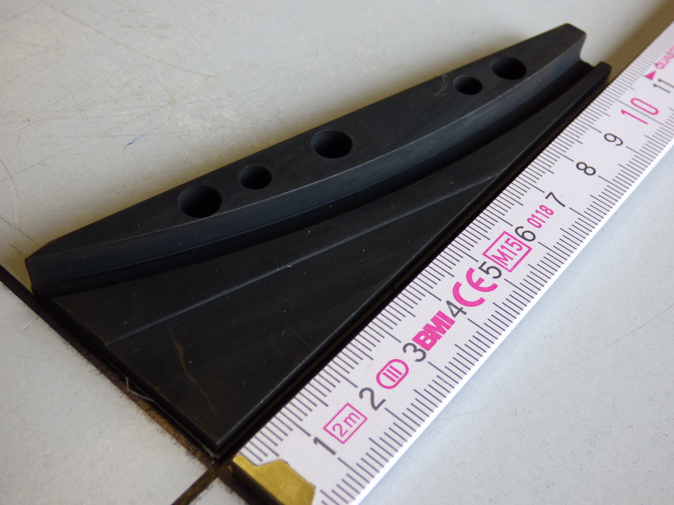 Направляющая правая нижнего выдвижного пальца захвата fh6, fh8 / GLEITTEIL RE