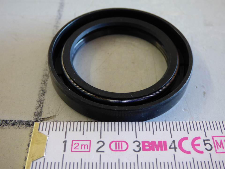 Контактное уплотнение вала DIN3760 — AS — 35х50х8 NBR 75 Shore A насоса ISO50-32-200DD и насоса ISO80x50-200DD со стороны насоса (по 1 штуке на насос)