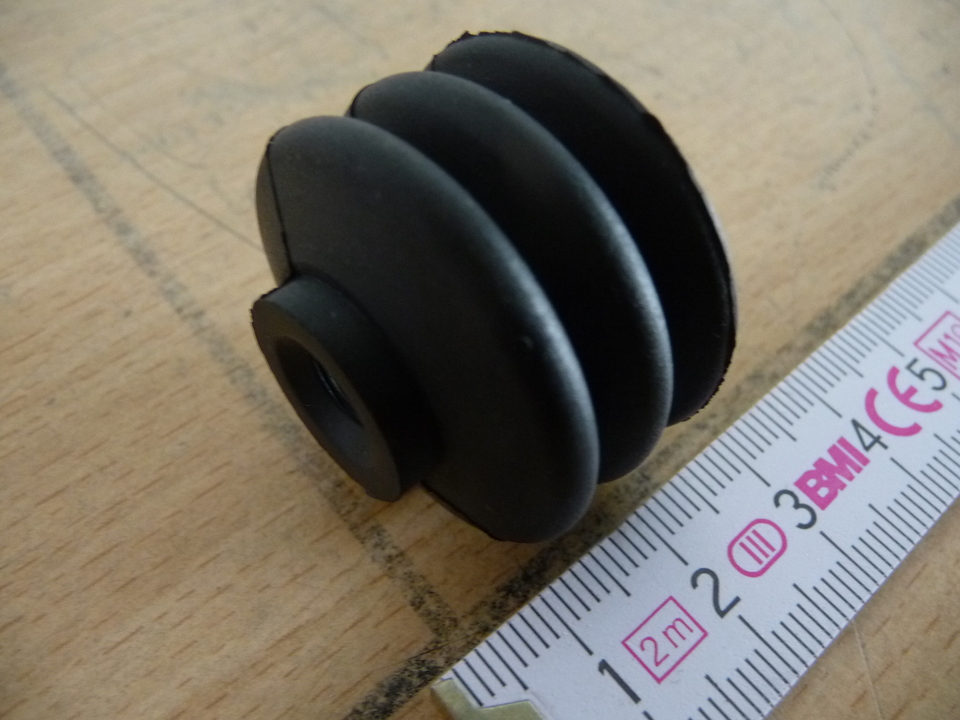 Присоска d32/h21 NBR Orobica 012.0057