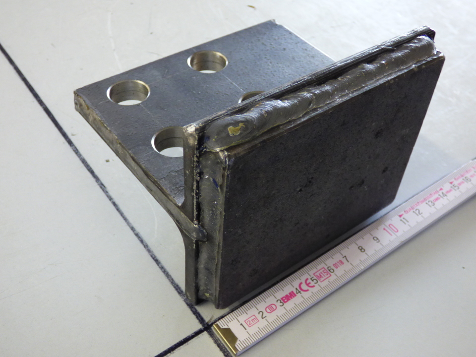 Наковальня für Niederschlagselektroden 1 9000 2212 B (91 621 1056) Material: 1.5415 (16Mo3) с монтажным комплектом