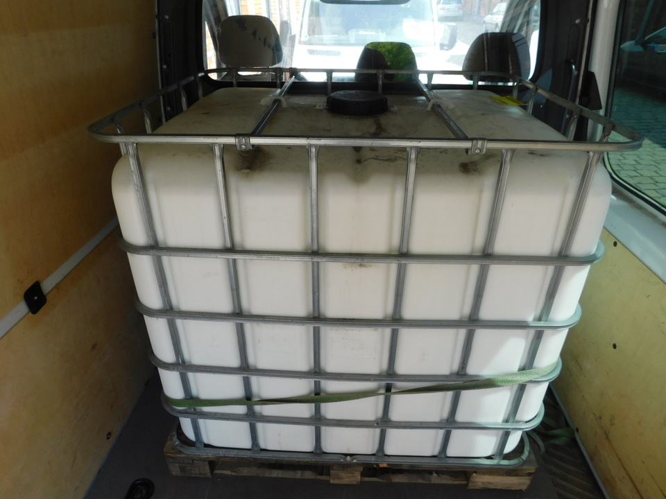 Разделительная жидкость белого цвета с маркировкой ТМ-111-88 TAG