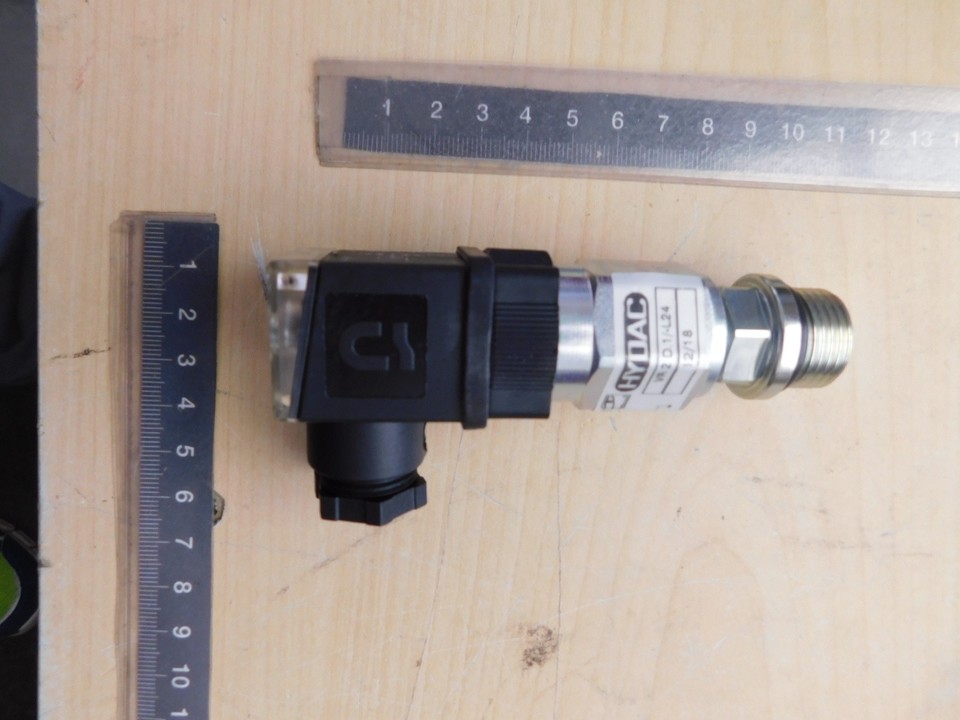 Датчик давления VR2 D.1 / -L24 HYDAC, 306825 WK HYDRAULIK (9595) зак ...