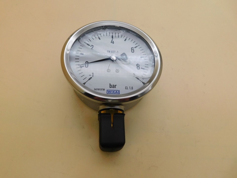 Манометр -1.+9 bar Typ 213.53.100, жидкостный