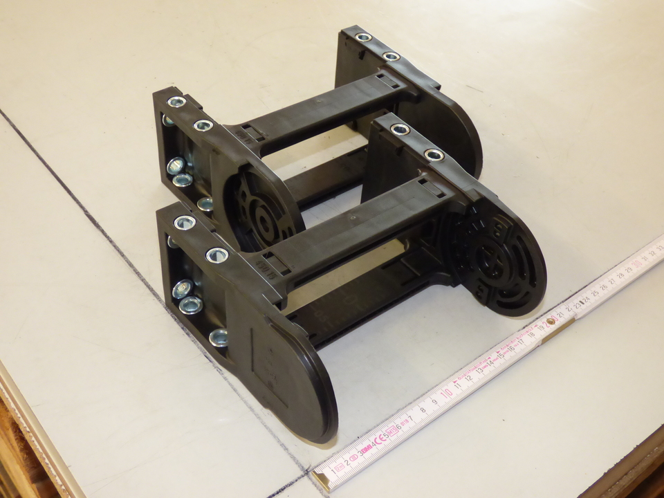 Комплект креплений igus E4.560.15.2.12