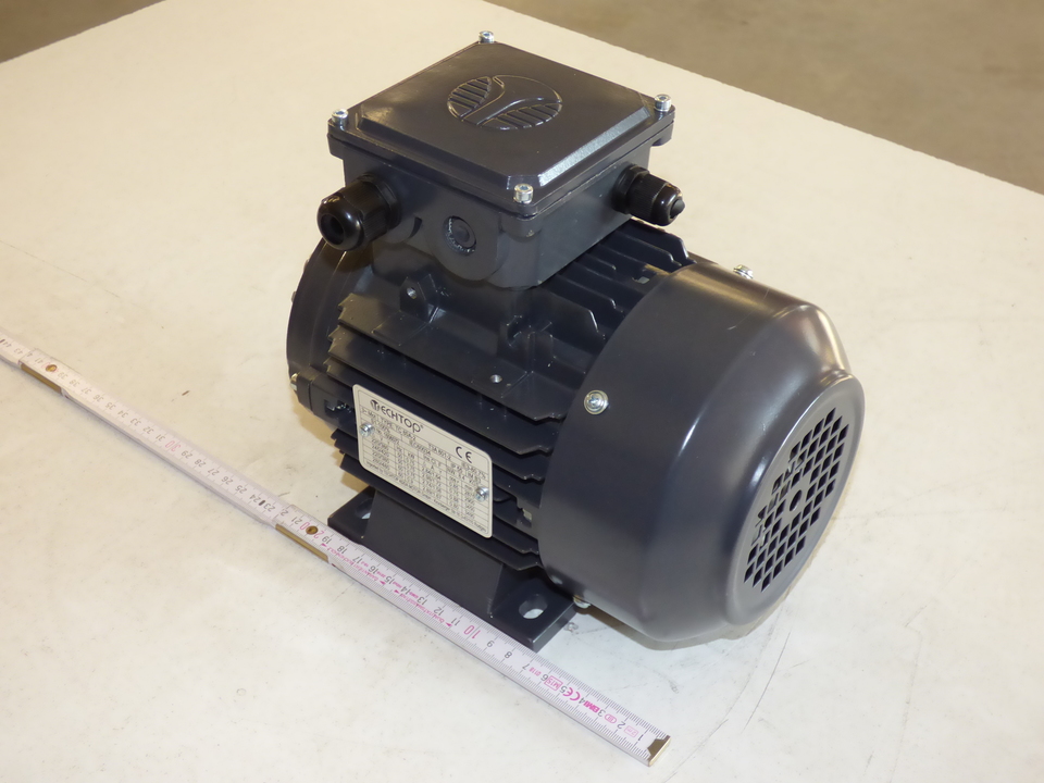 Трехфазный асинхронный двигатель тип TCE 80 A-2